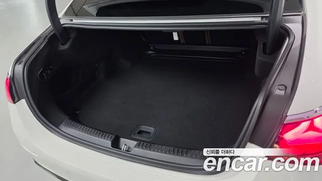 Mercedes-Benz E-Class W214 — Фото автомобиля 9