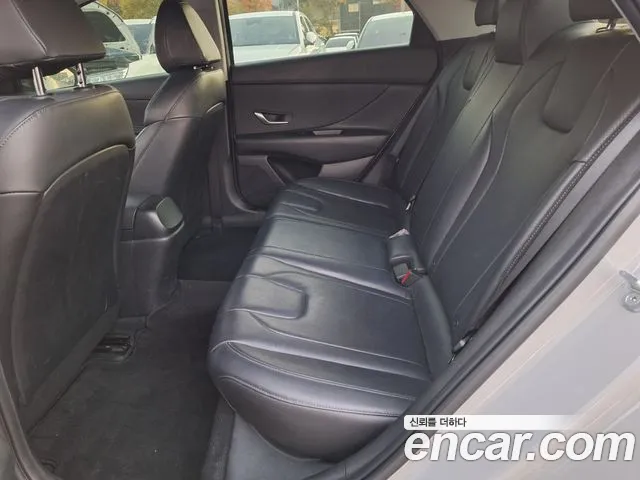 Hyundai Avante CN7 — Фото автомобиля 8