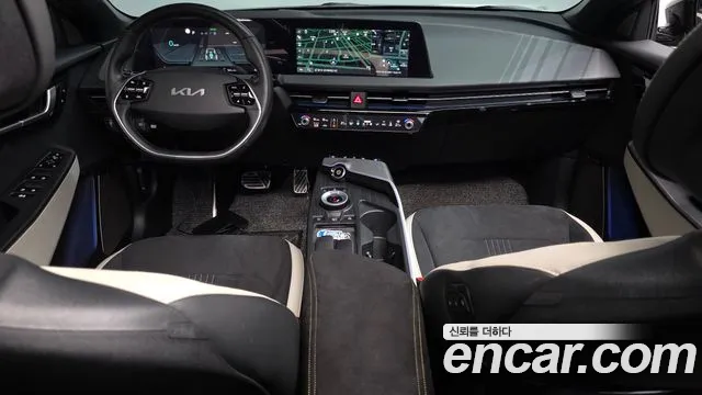 Kia EV6 — Фото автомобиля 10