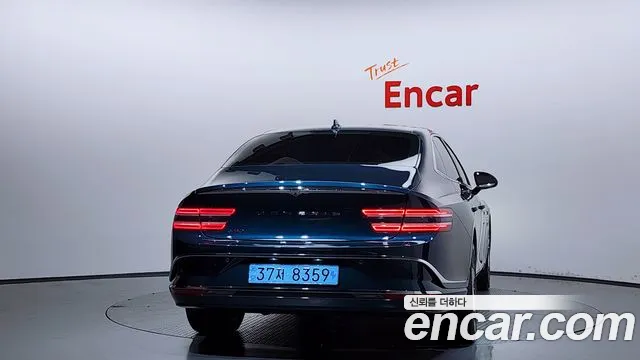 Genesis G80 Electrified G80 (RG3) — Фото автомобиля 3