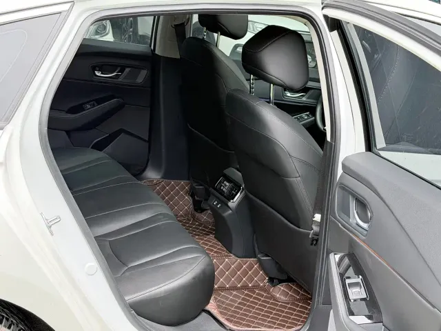 Honda Accord — Фото автомобиля 10
