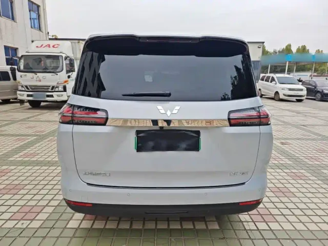 Wuling Starlight 730 — Фото автомобиля 5