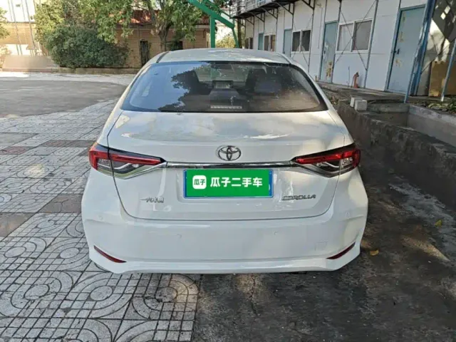 Toyota Corolla — Фото автомобиля 5