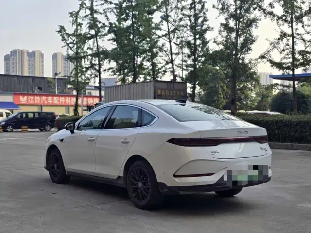 BYD Qin PLUS — Фото автомобиля 15