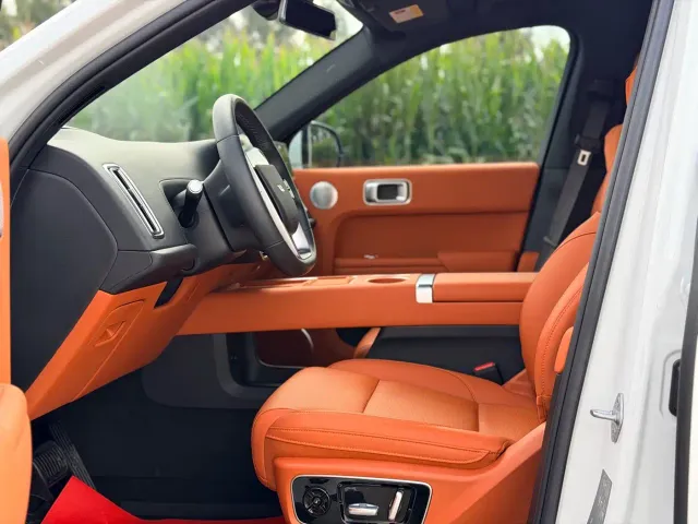 Li Auto L7 — Фото автомобиля 4