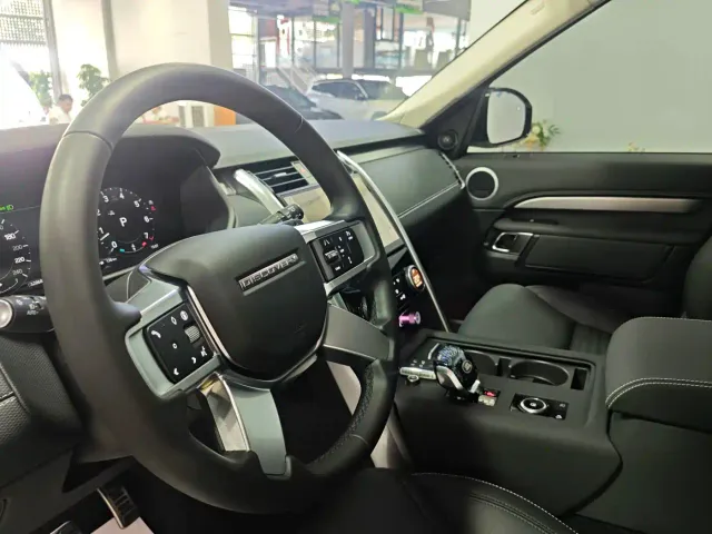 Land Rover Discovery — Фото автомобиля 7