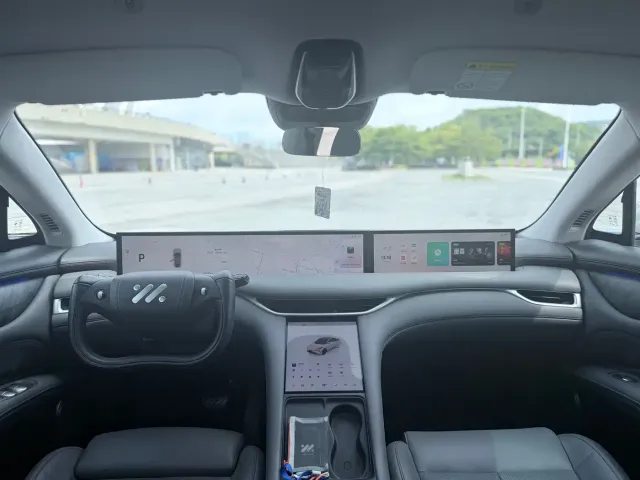 IM Motors LS6 — Фото автомобиля 9