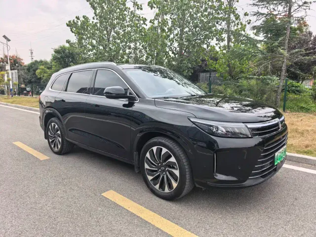 Aito M7 — Фото автомобиля 3