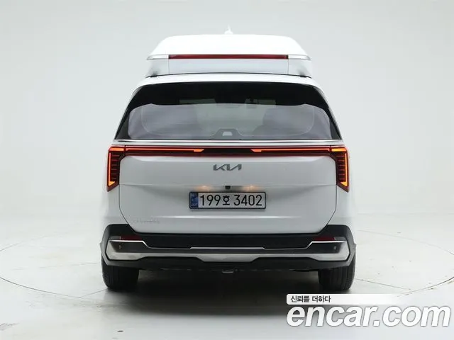 Kia Carnival Generation 4 — Фото автомобиля 5