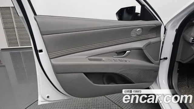Hyundai AVANTE Новый Avante (CN7) — Фото автомобиля 20