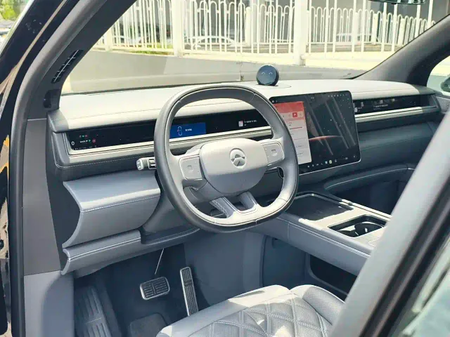Nio ES8 — Фото автомобиля 21