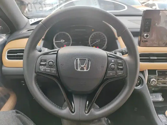 Honda UR-V — Фото автомобиля 10
