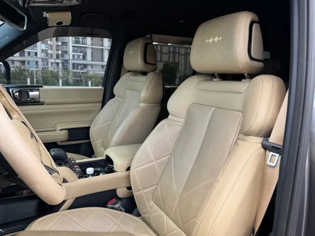 BYD FangChengBao Leopard 5 — Фото автомобиля 6