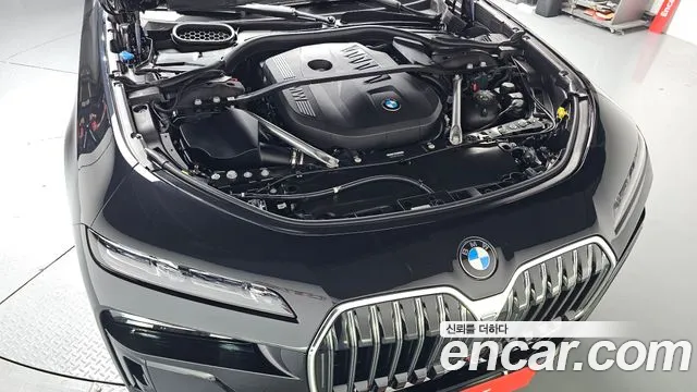 BMW 7-Series 7 серия (G70) 740i xDrive M Sport Limited — Фото автомобиля 6