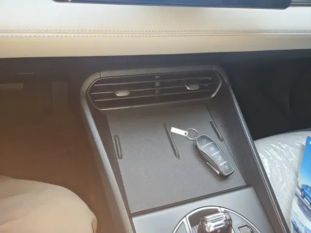 BYD Seal 05 DM-i — Фото автомобиля 12