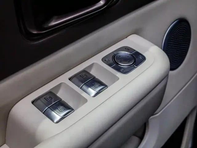 Li Auto Li Auto MEGA 2024 Ultra — Фото автомобиля 26