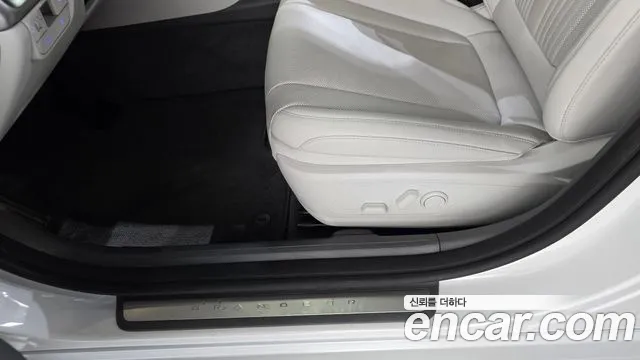 Hyundai Grandeur GN7 — Фото автомобиля 30