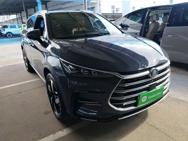 BYD Tang — Фото автомобиля 3