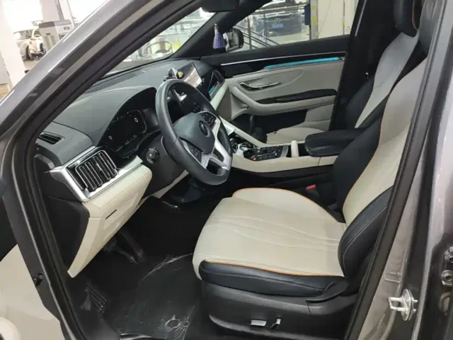 BYD Song PLUS PHEV 2021 EV Premium Model — Фото автомобиля 14