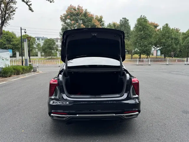 Hongqi H5 — Фото автомобиля 19