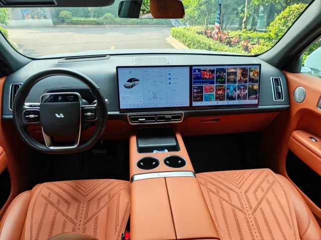Li Auto L7 — Фото автомобиля 6