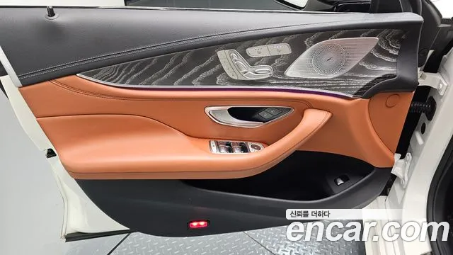 Mercedes-Benz CLS-Class — Фото автомобиля 21