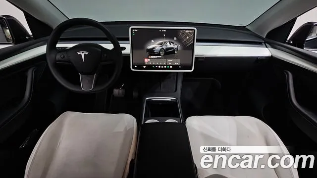 Tesla Model Y — Фото автомобиля 2