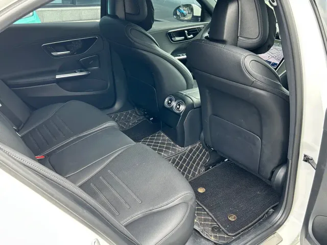 Mercedes-Benz C-Class — Фото автомобиля 13