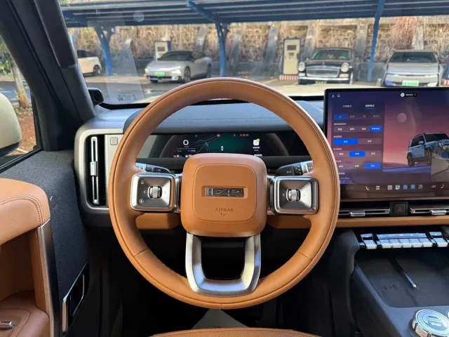 iCAR V27 — Фото автомобиля 8