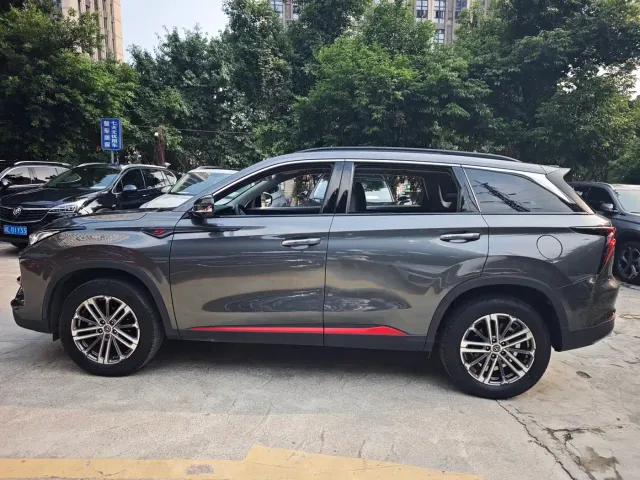 Changan Changan CS75 PLUS 2022 1.5T Automatic Luxury — Фото автомобиля 6