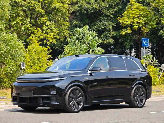 Фотография автомобиля — Li Auto L7
