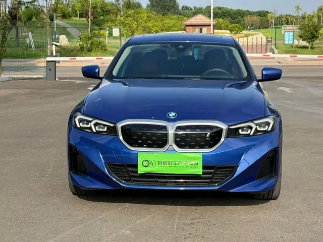 BMW i3 — Фото автомобиля 2