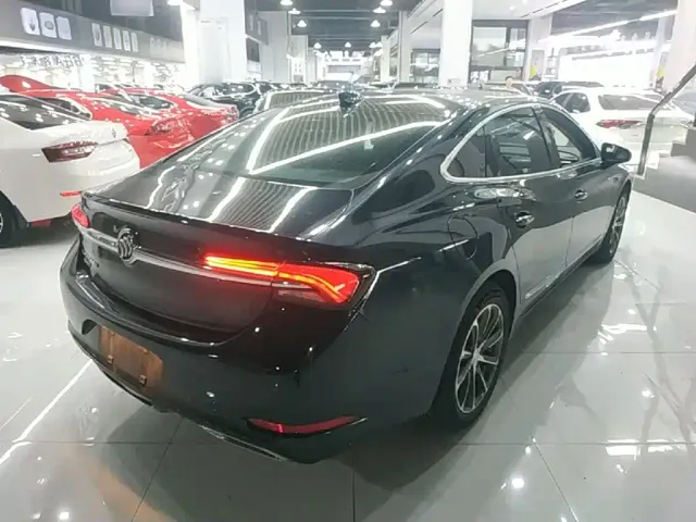 Buick LaCrosse — Фото автомобиля 6