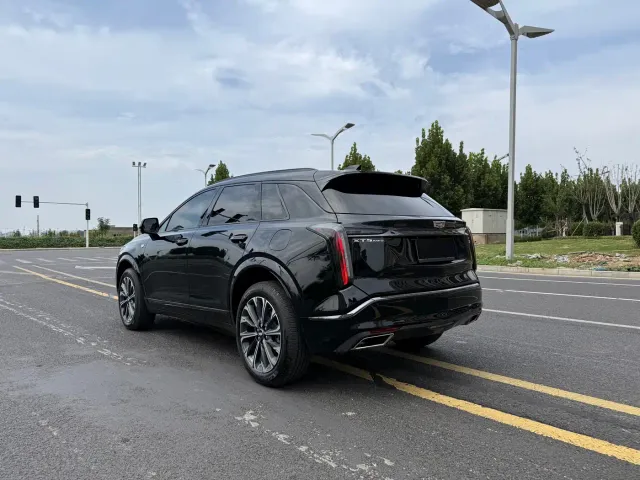 Cadillac XT5 — Фото автомобиля 9