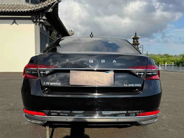 Skoda Superb — Фото автомобиля 5