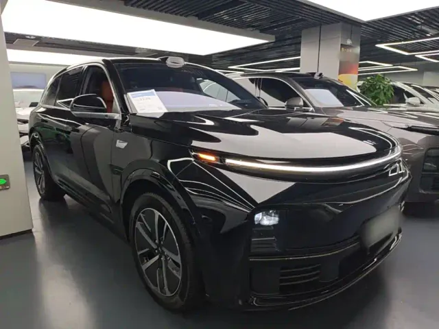 Li Auto L7 — Фото автомобиля 3