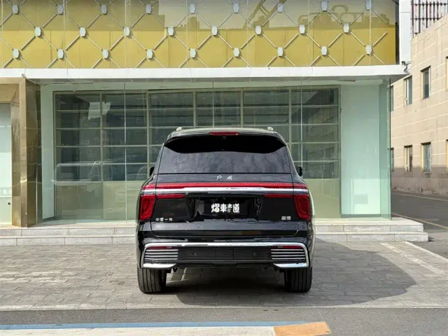 Hongqi Guoyao — Фото автомобиля 4