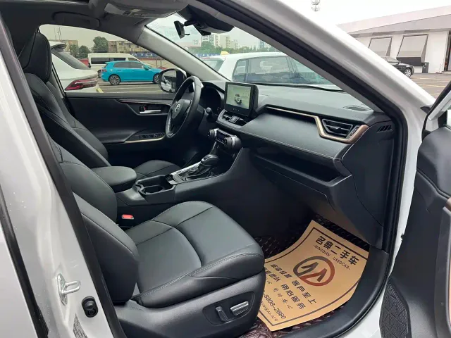 Toyota Wildlander — Фото автомобиля 13