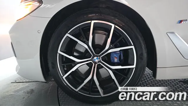 BMW 5-Series 5 серия (G30) 530i xDrive M Sport — Фото автомобиля 5