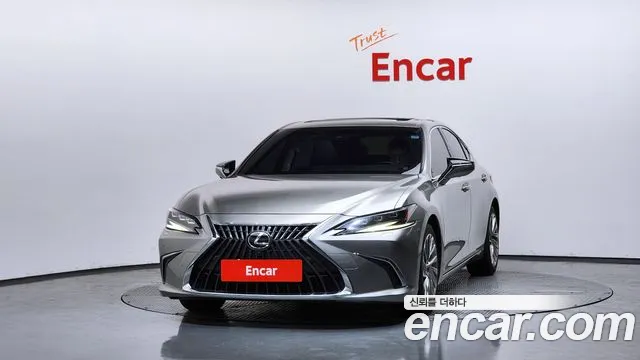 Lexus ES — Фото автомобиля 3
