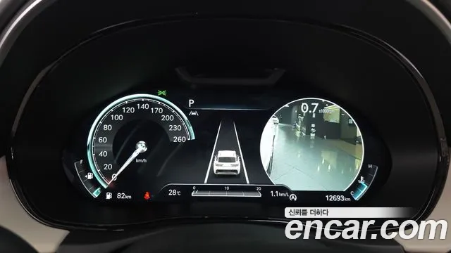 Genesis GV70 — Фото автомобиля 11