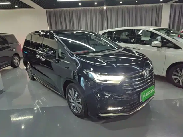 Honda Odyssey — Фото автомобиля 3