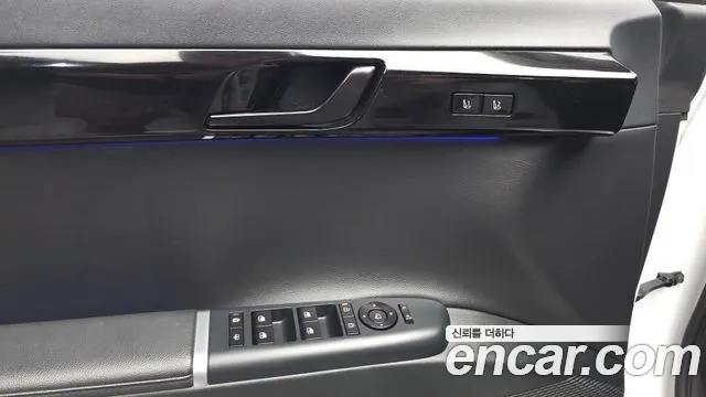 Hyundai Grandeur Grandeur (GN7) 2.5 Бензин 2WD — Фото автомобиля 29