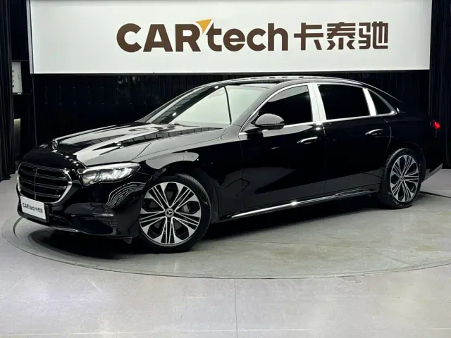 Фотография автомобиля — Mercedes-Benz E-Class