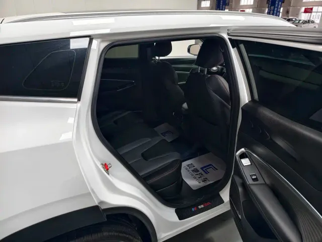 Geely Boyue — Фото автомобиля 18