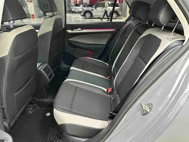 Volkswagen Golf 2023 280TSI DSG Pro — Фото автомобиля 21