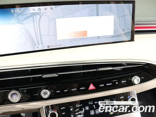 Genesis GV70 — Фото автомобиля 8