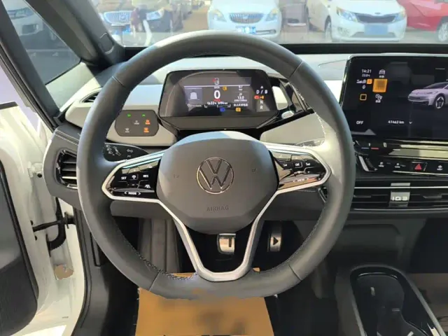 Volkswagen ID.3 — Фото автомобиля 10