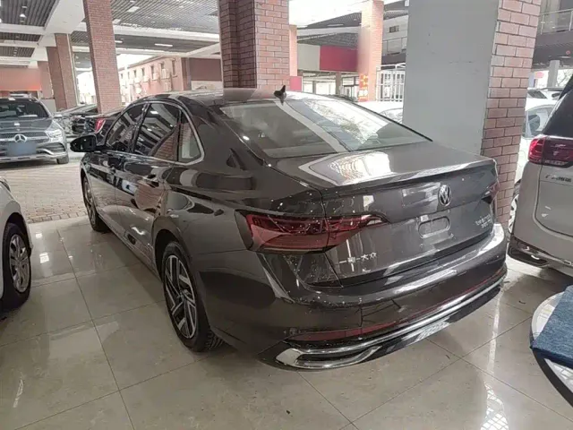 Volkswagen Sagitar — Фото автомобиля 4
