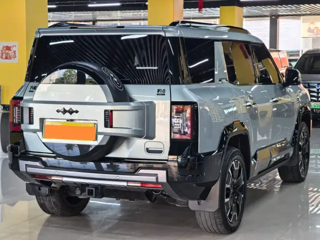 BYD FangChengBao Leopard 8 — Фото автомобиля 17